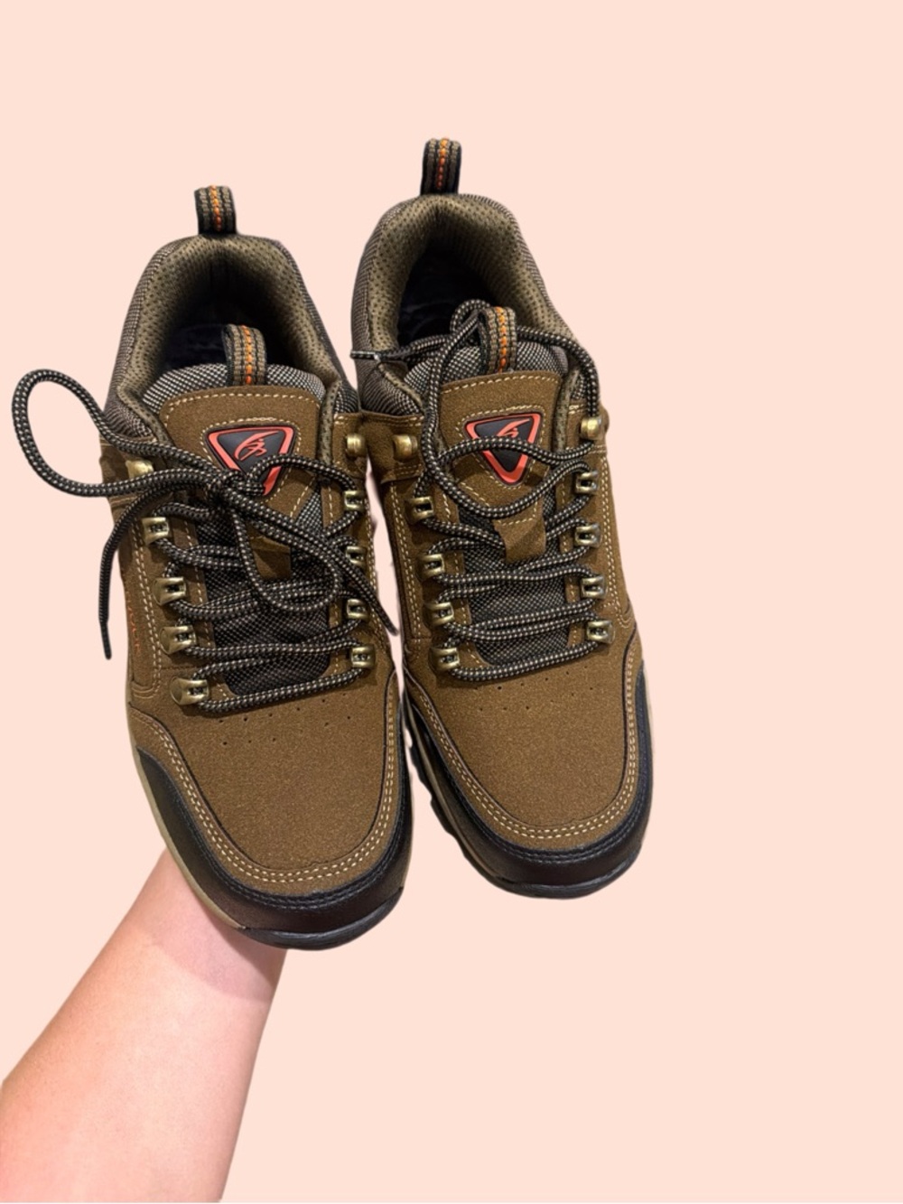 Men's Brown Hiking Boots with Rugged Lace-up Support